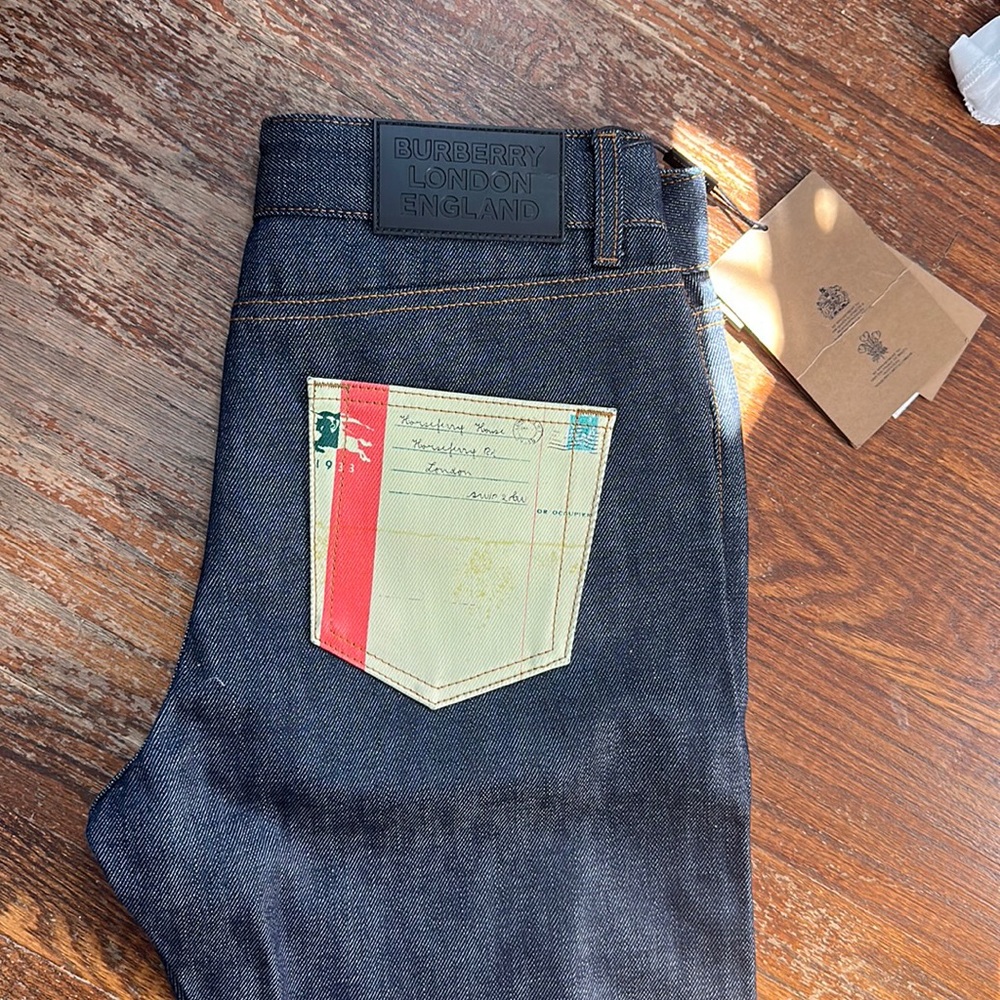 Burberry jeans size 27